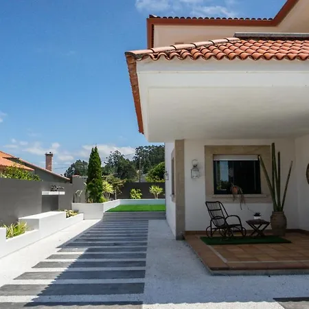 Con Piscina A Pie De Playa