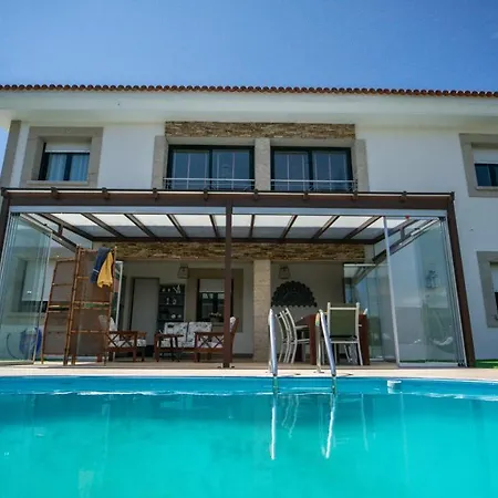 Apartment Con Piscina A Pie De Playa *
