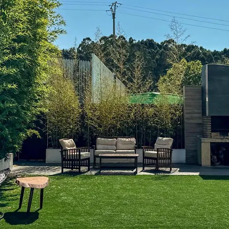 Con Piscina A Pie De Playa