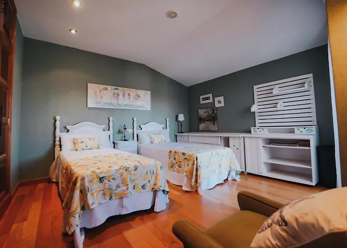 Con Piscina A Pie De Playa O Grove